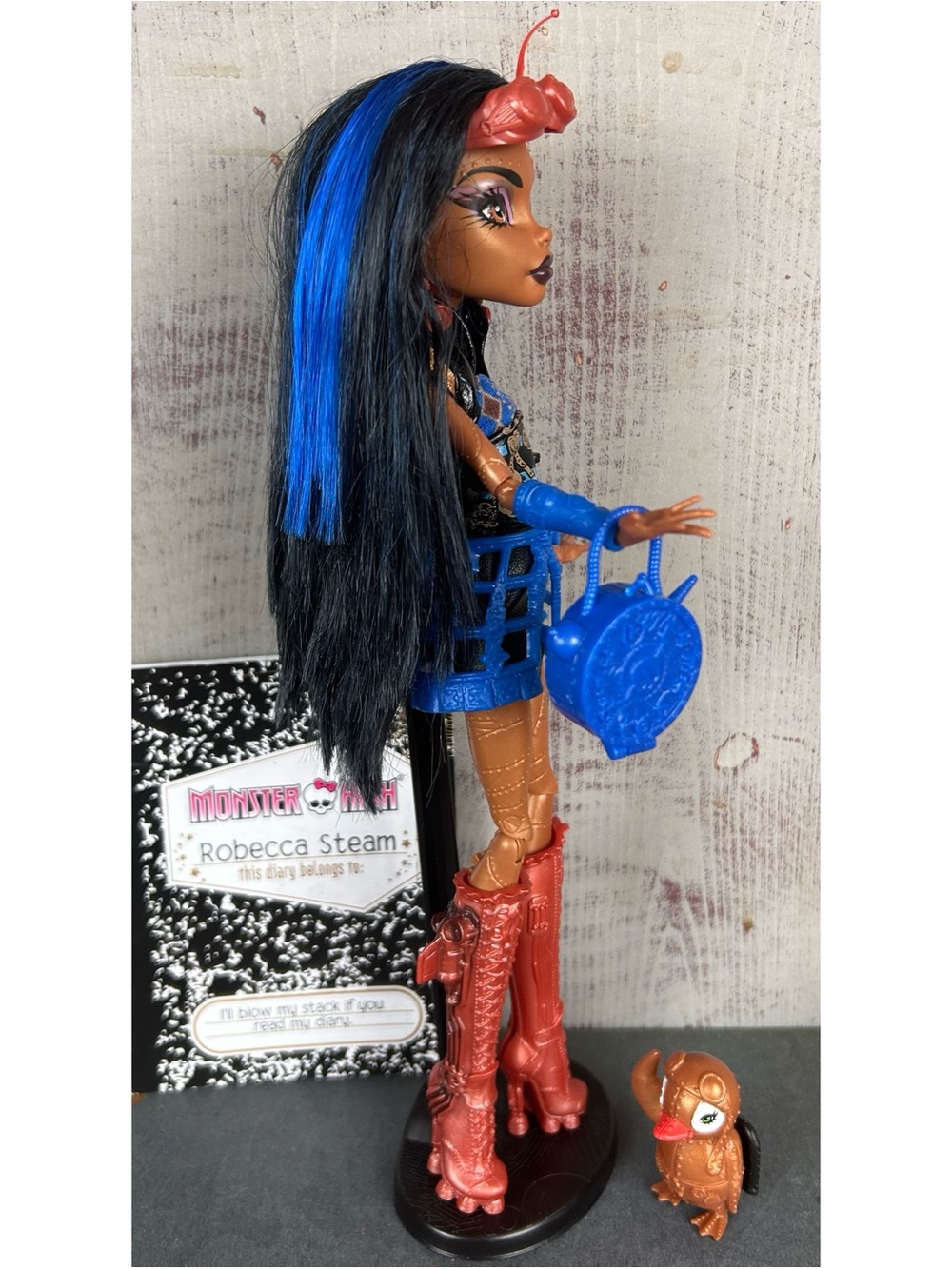 Monster High Robecca Steam Signature First Wave Doll - Picture 10 of 11